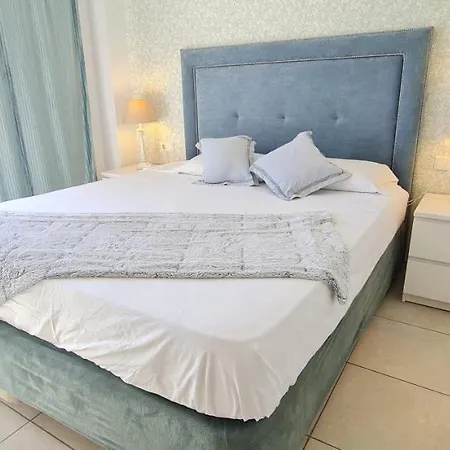 Beautiful Bedroom With Private Bathroom Марбелья