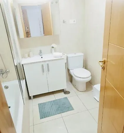 Beautiful Bedroom With Private Bathroom マルベーリャ