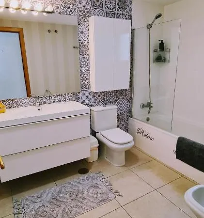 ホームステイ Beautiful Bedroom With Private Bathroom マルベーリャ
