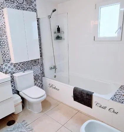 Beautiful Bedroom With Private Bathroom ホームステイ